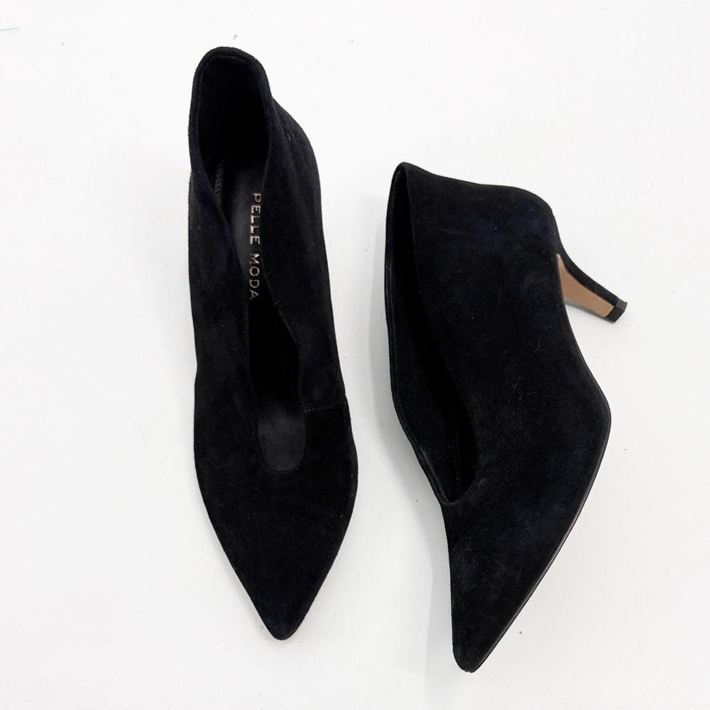 Pelle Moda Helena Black Suede Pointed Toe Collared Pumps size 6